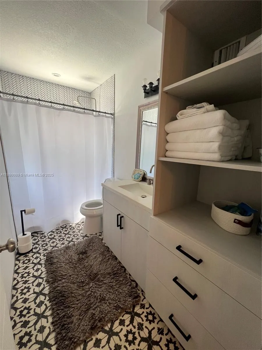 3680 SW 13th Ter