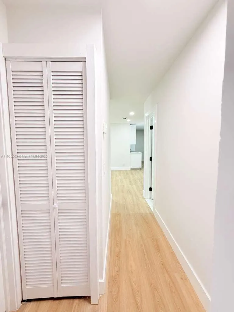 3241 NW 16th St