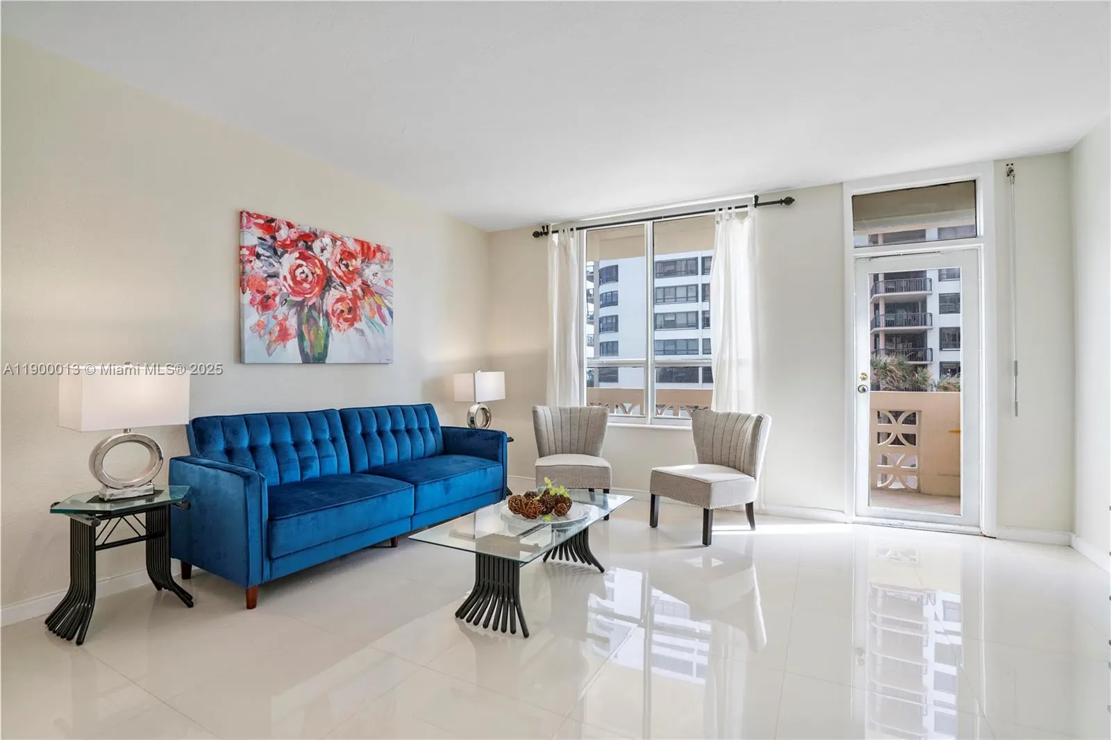 10185 Collins Ave, #515