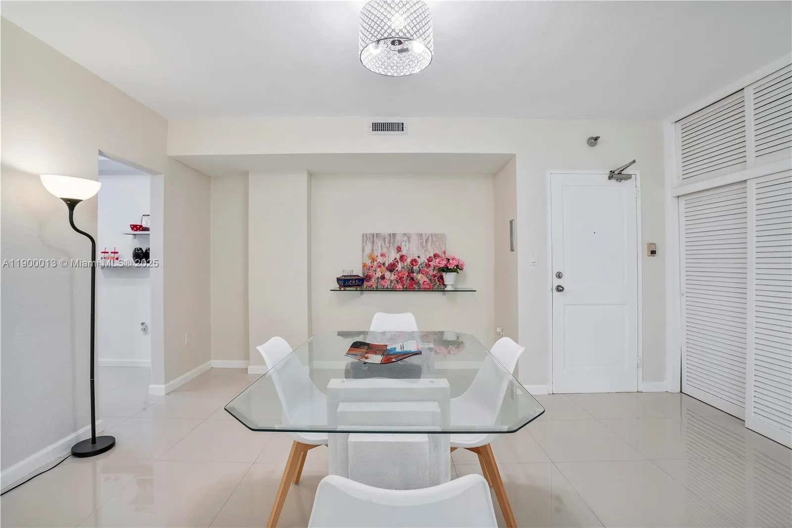 10185 Collins Ave, #515