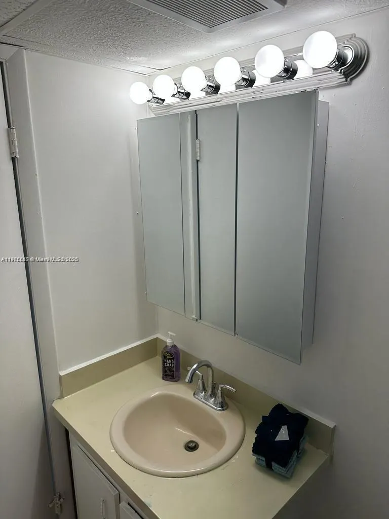 17 NE 2nd Ave, #107