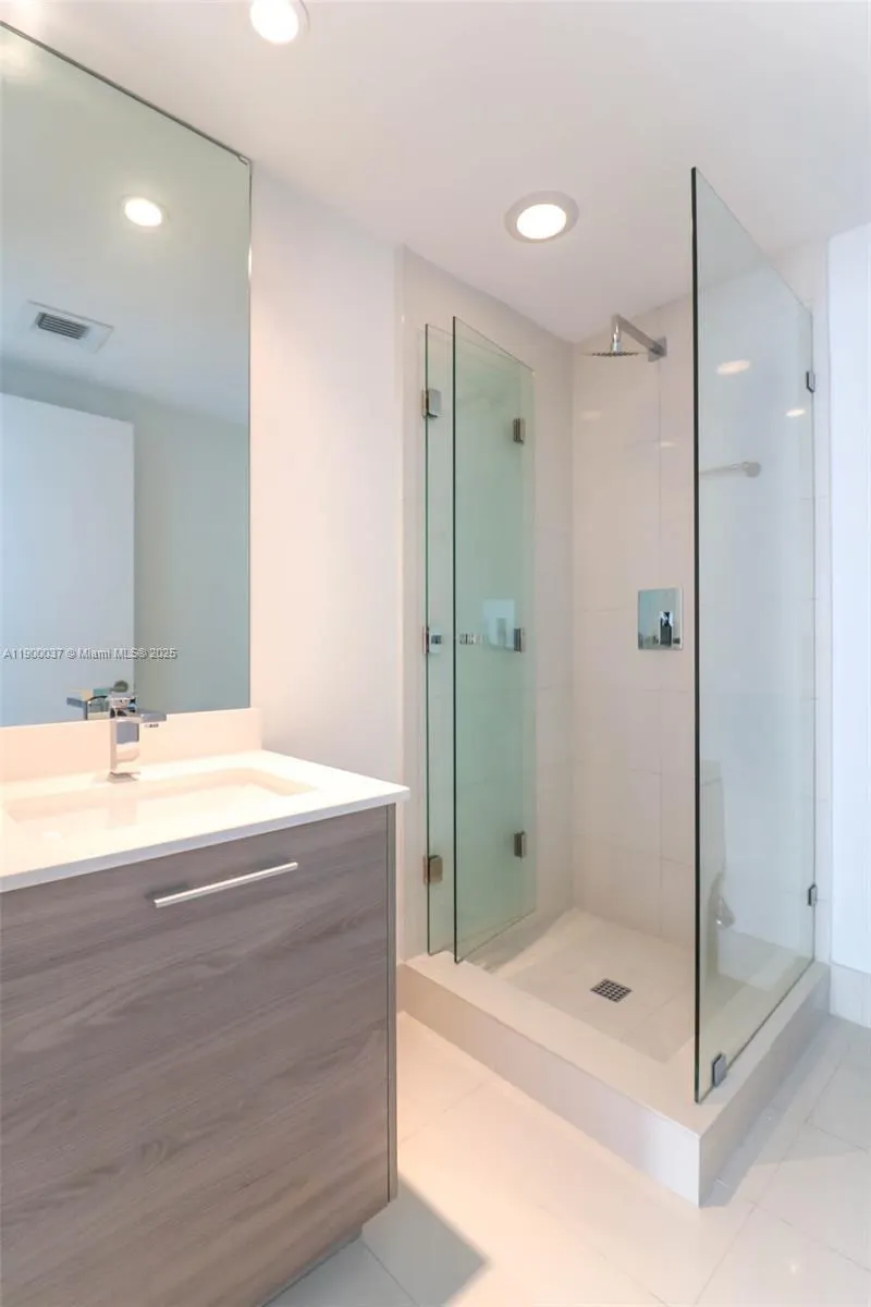 1300 S Miami Ave, #2706