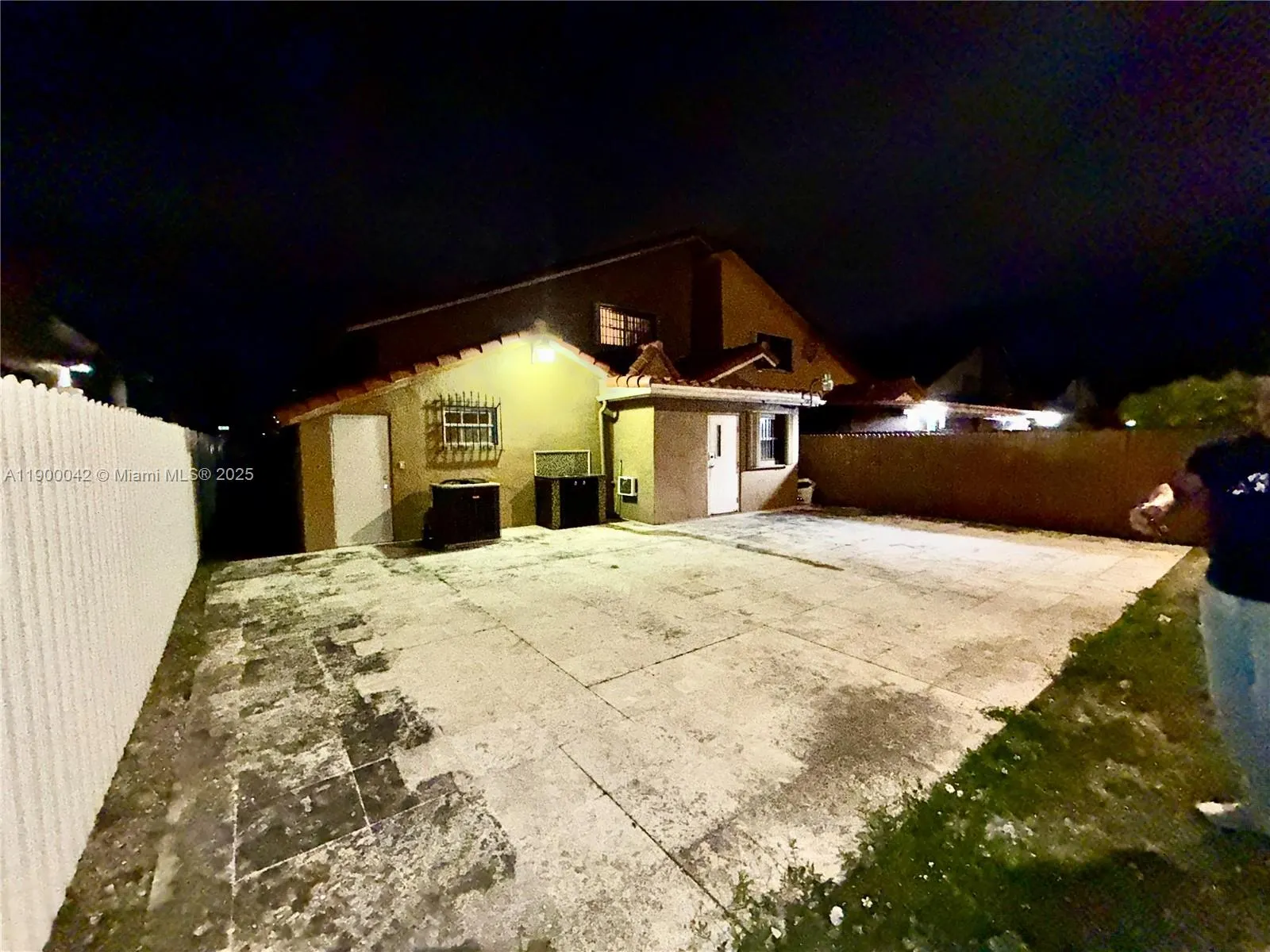 7821 SW 9th Ter