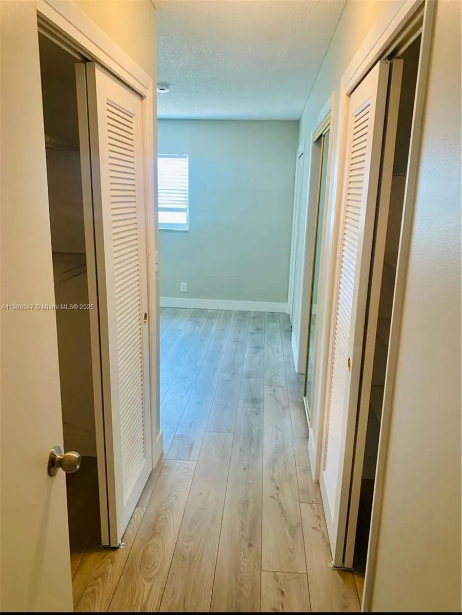 320 NE 12th Ave, #307