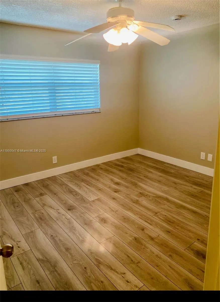 320 NE 12th Ave, #307