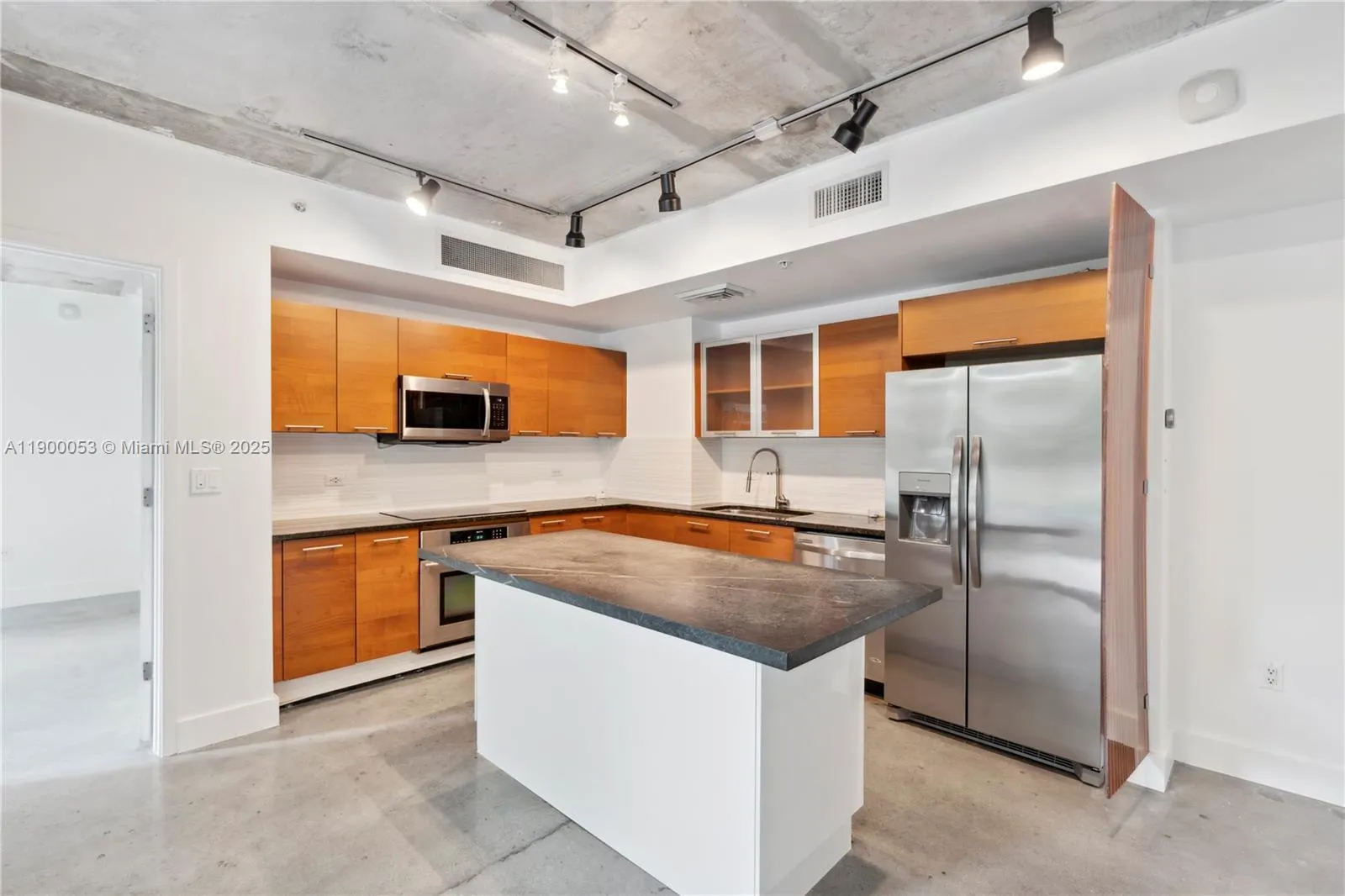 3451 NE 1st Ave, #M0707