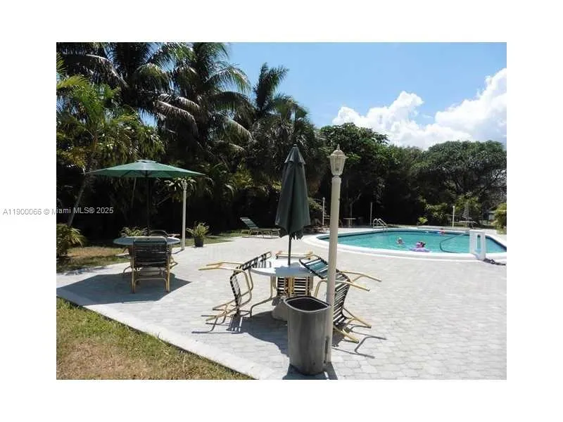 1420 Atlantic Shores Blvd, #324
