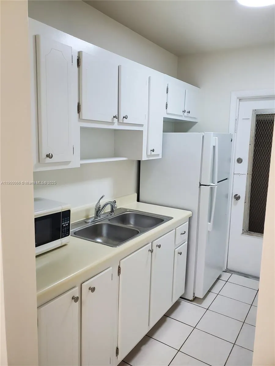 1420 Atlantic Shores Blvd, #324