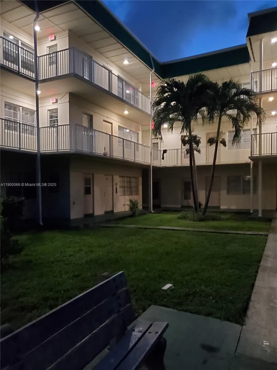 1420 Atlantic Shores Blvd, #324