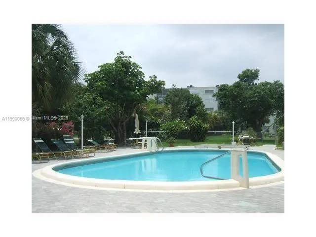 1420 Atlantic Shores Blvd, #324