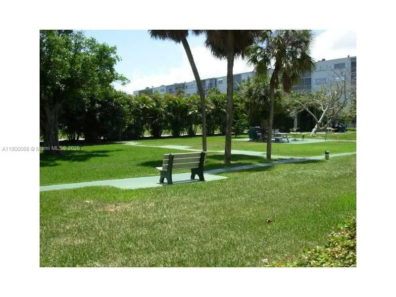 1420 Atlantic Shores Blvd, #324