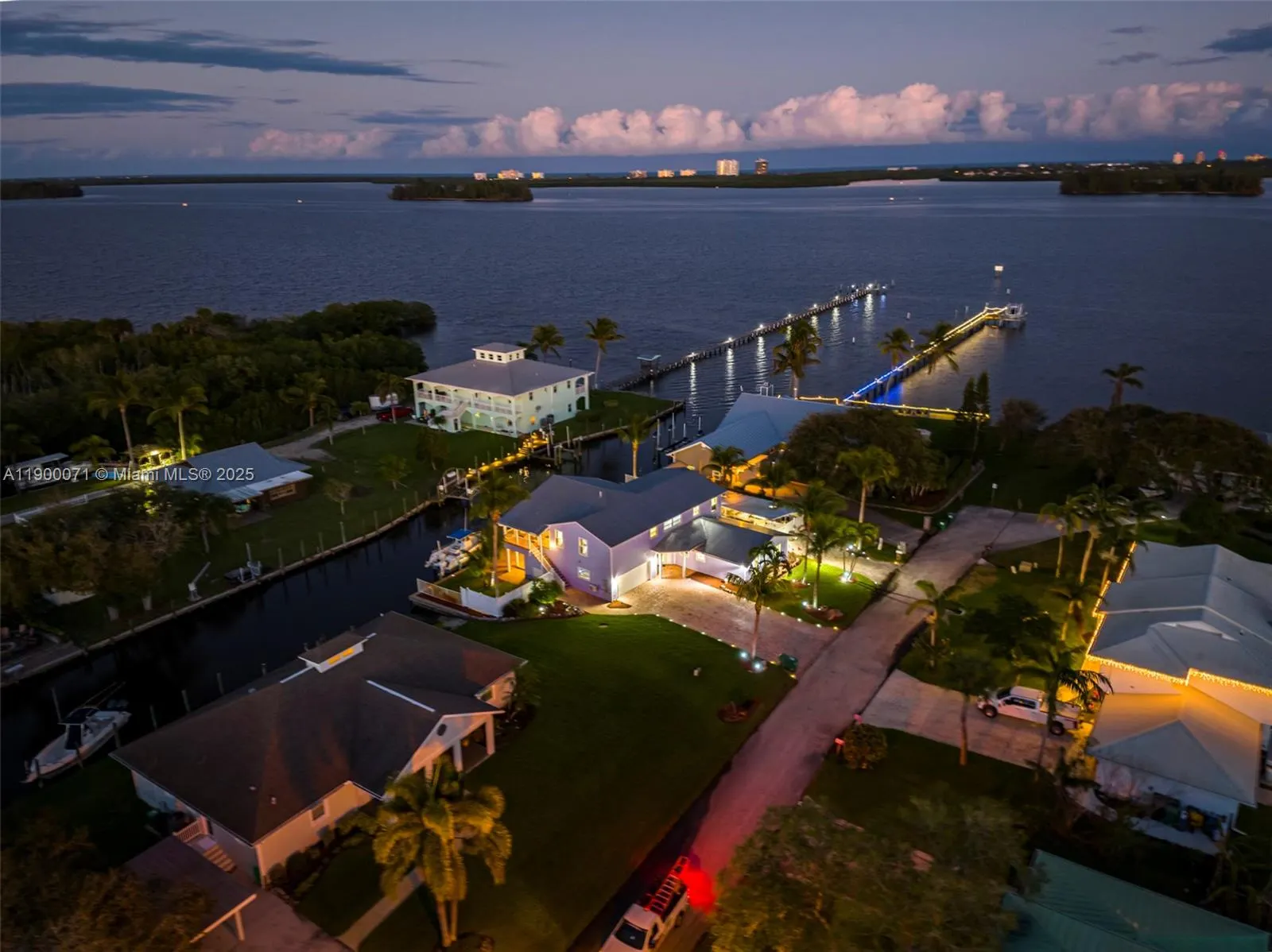 474 Peninsula Dr