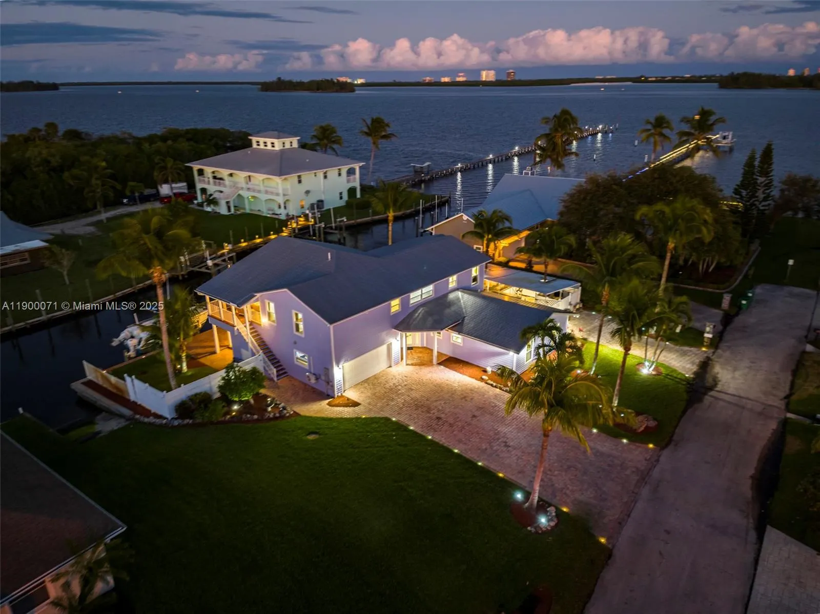 474 Peninsula Dr