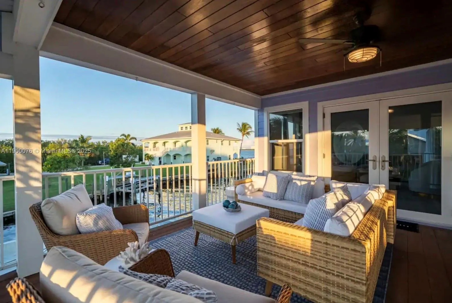 474 Peninsula Dr