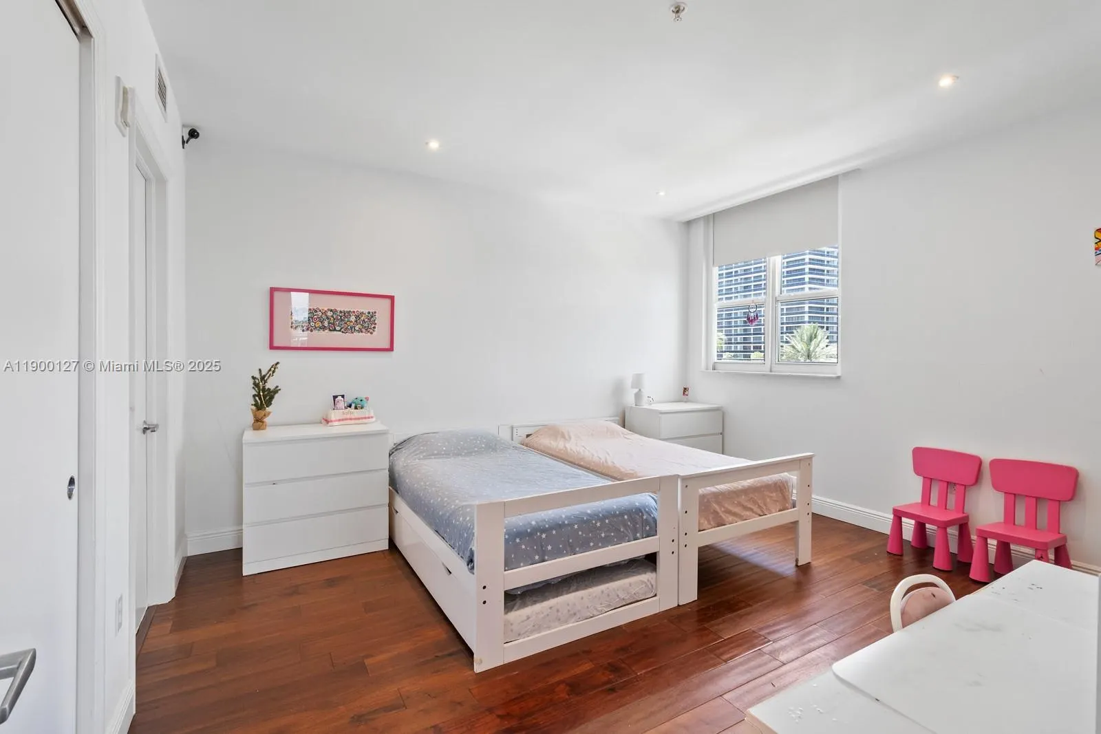 5970 Indian Creek Dr, #504