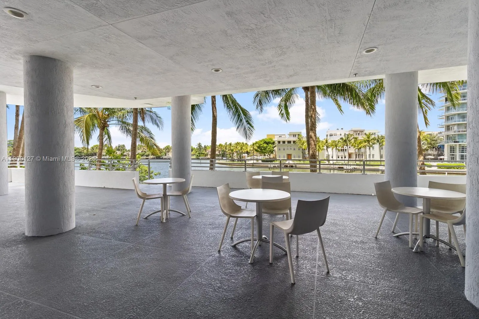 5970 Indian Creek Dr, #504