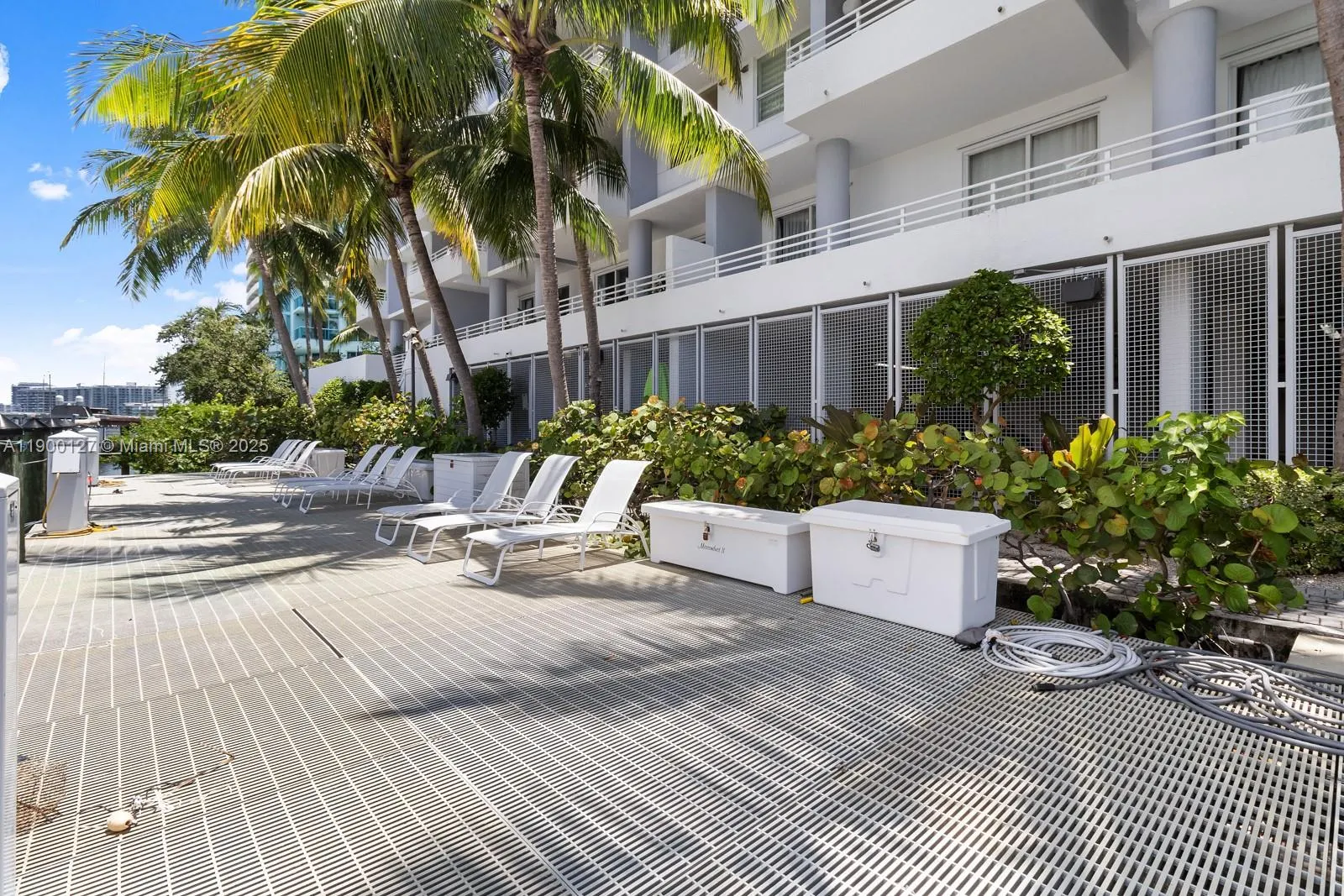 5970 Indian Creek Dr, #504