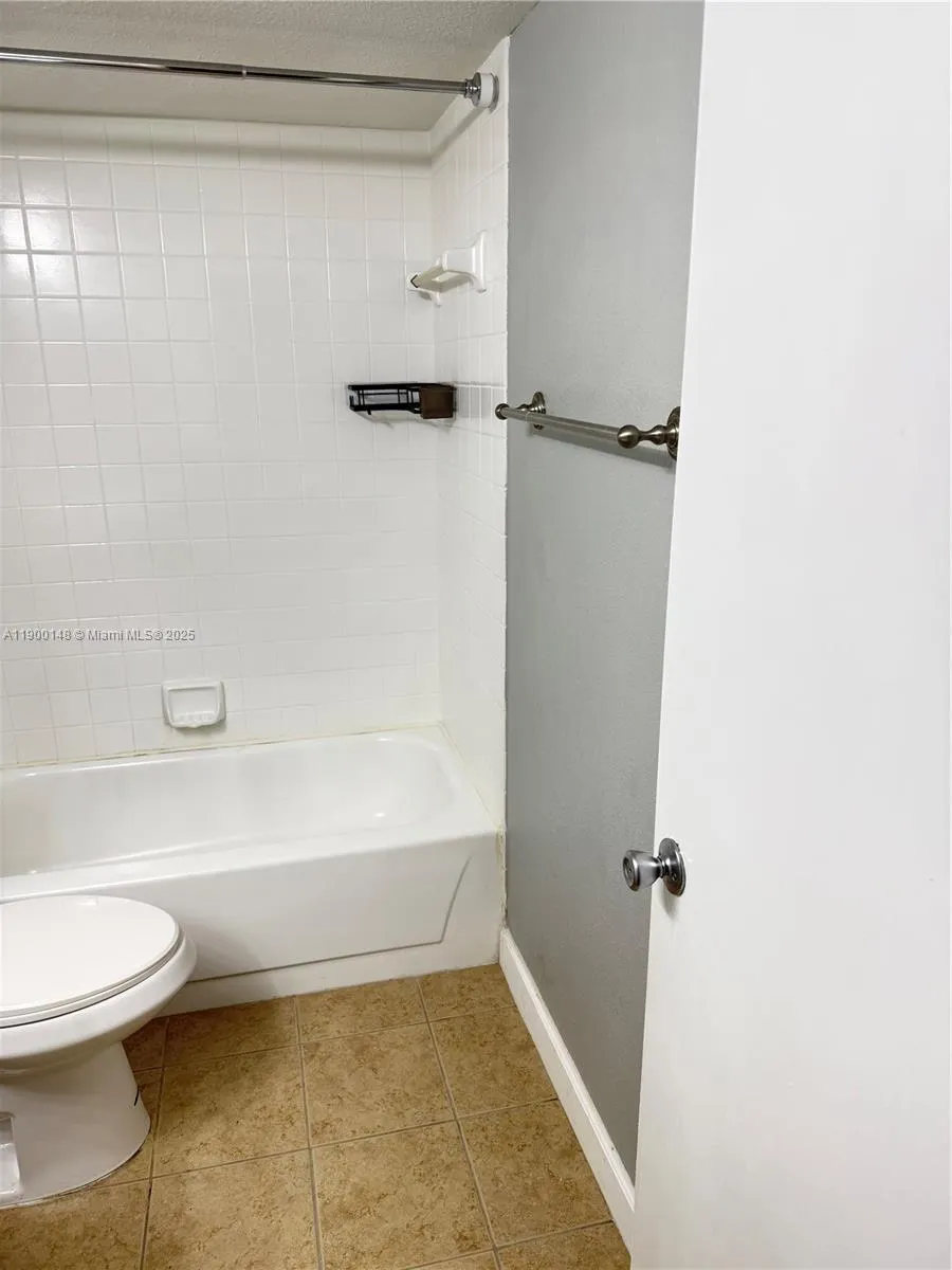 10161 W Sunrise Blvd, #105