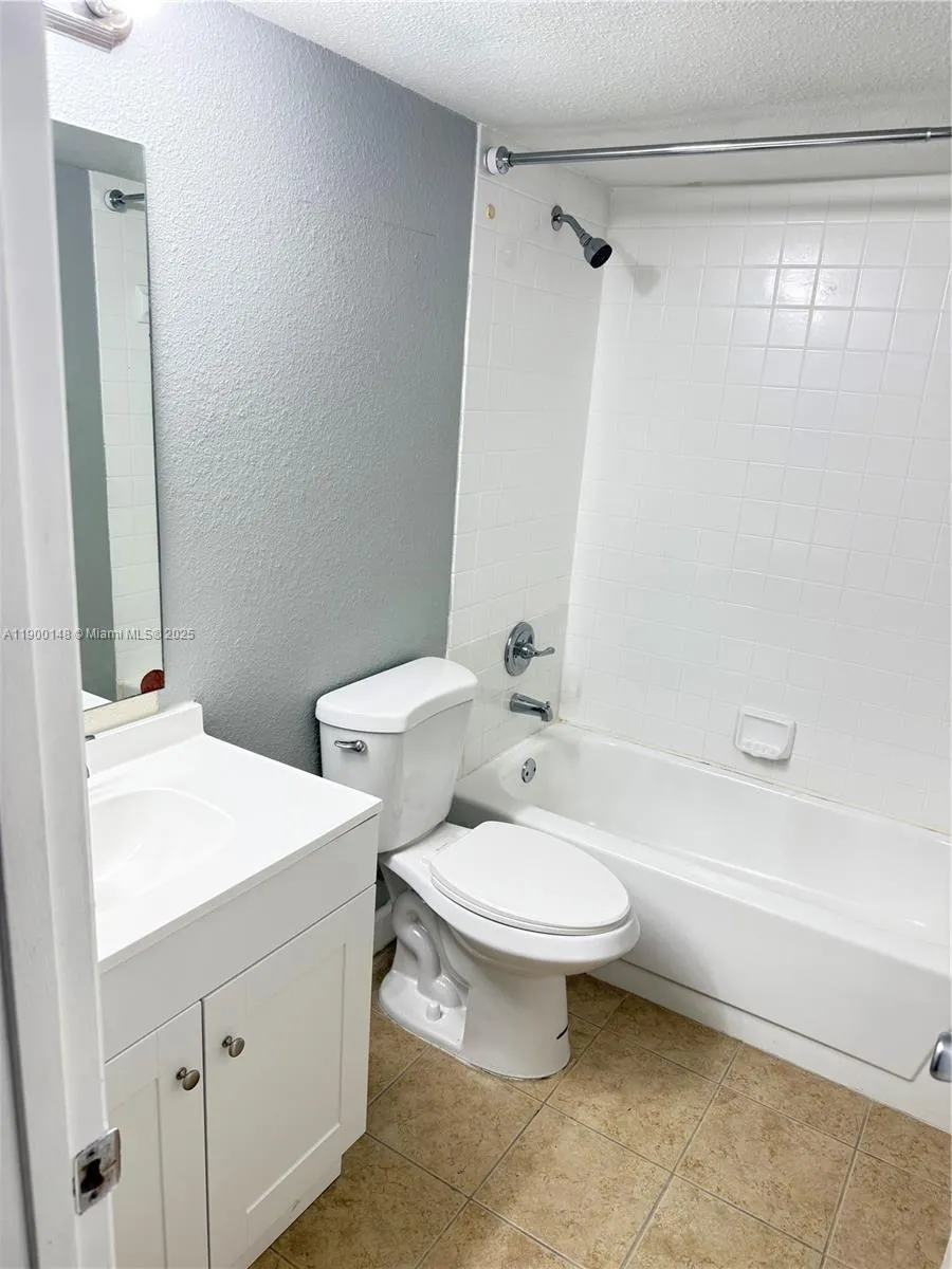 10161 W Sunrise Blvd, #105