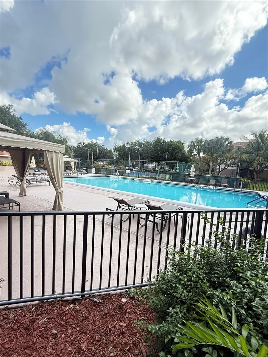 10161 W Sunrise Blvd, #105