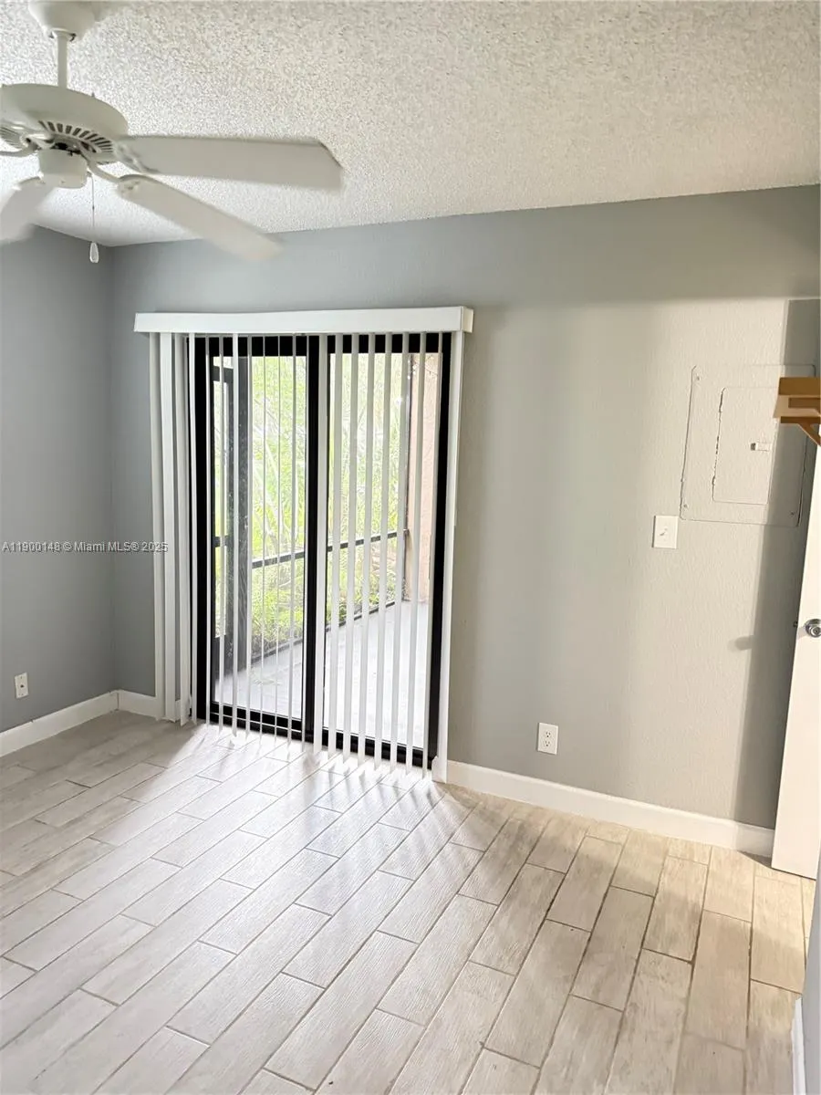 10161 W Sunrise Blvd, #105
