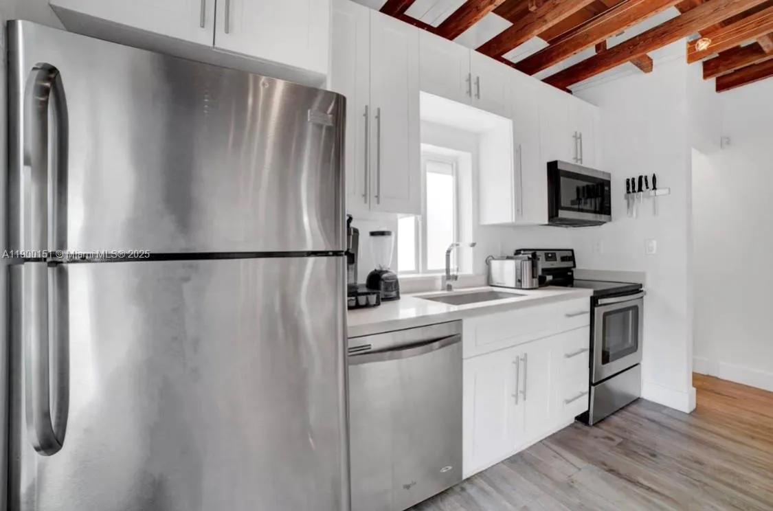 524 NW 35th St, #5