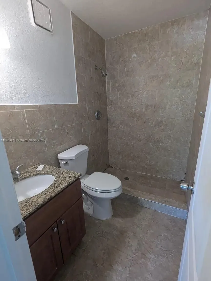 2323 Van Buren St, #207