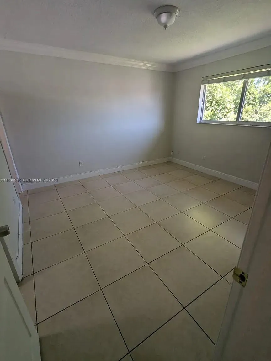 2323 Van Buren St, #207