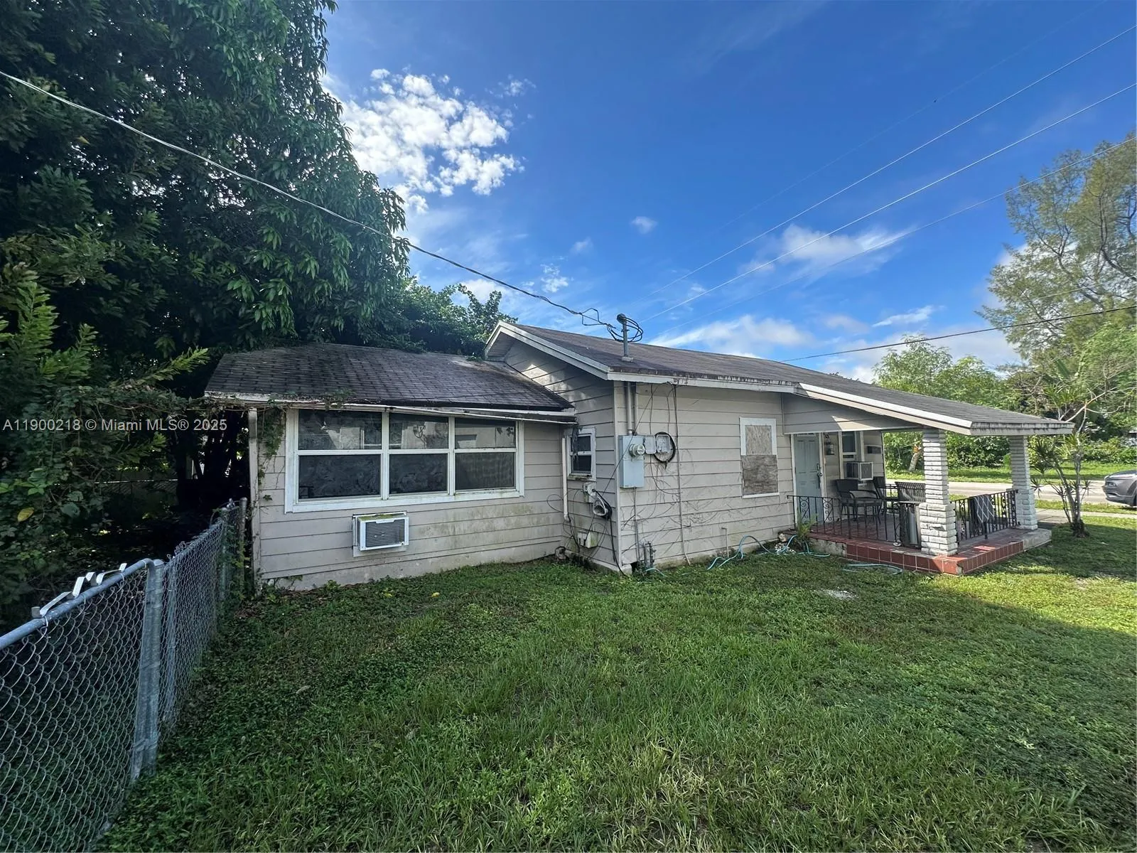 423 S 24th Ave
