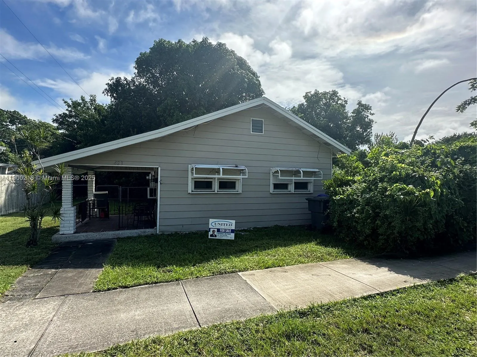 423 S 24th Ave