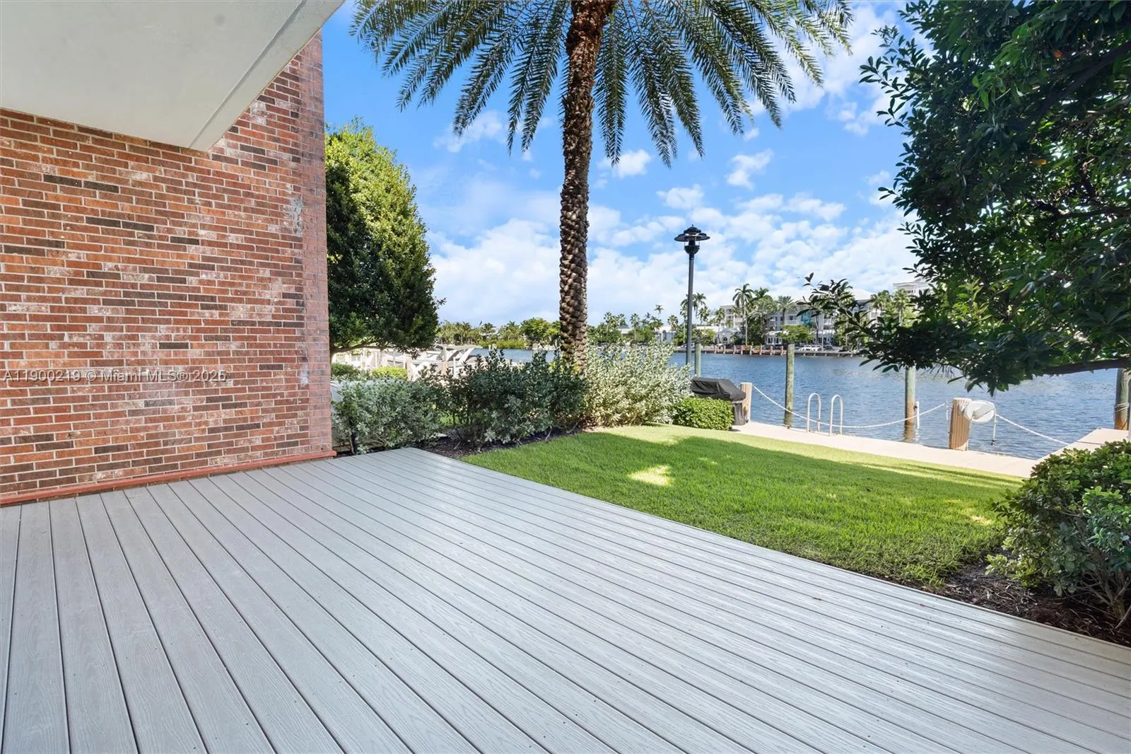 1800 S Ocean Dr, #109