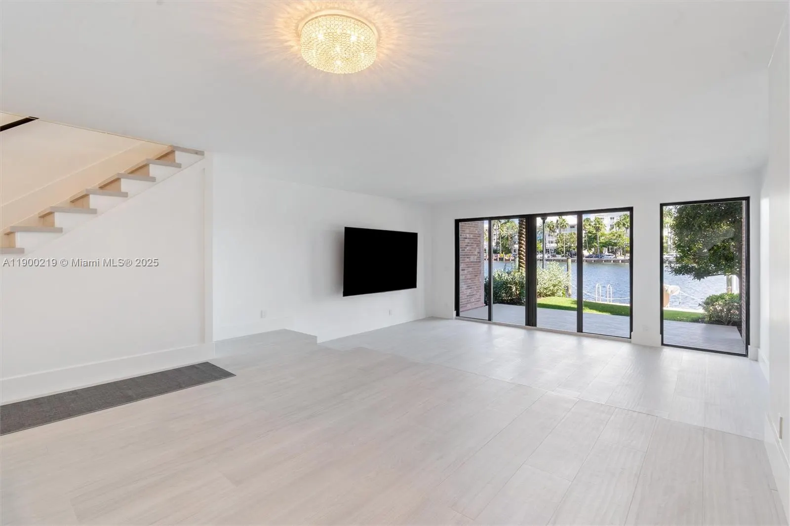 1800 S Ocean Dr, #109