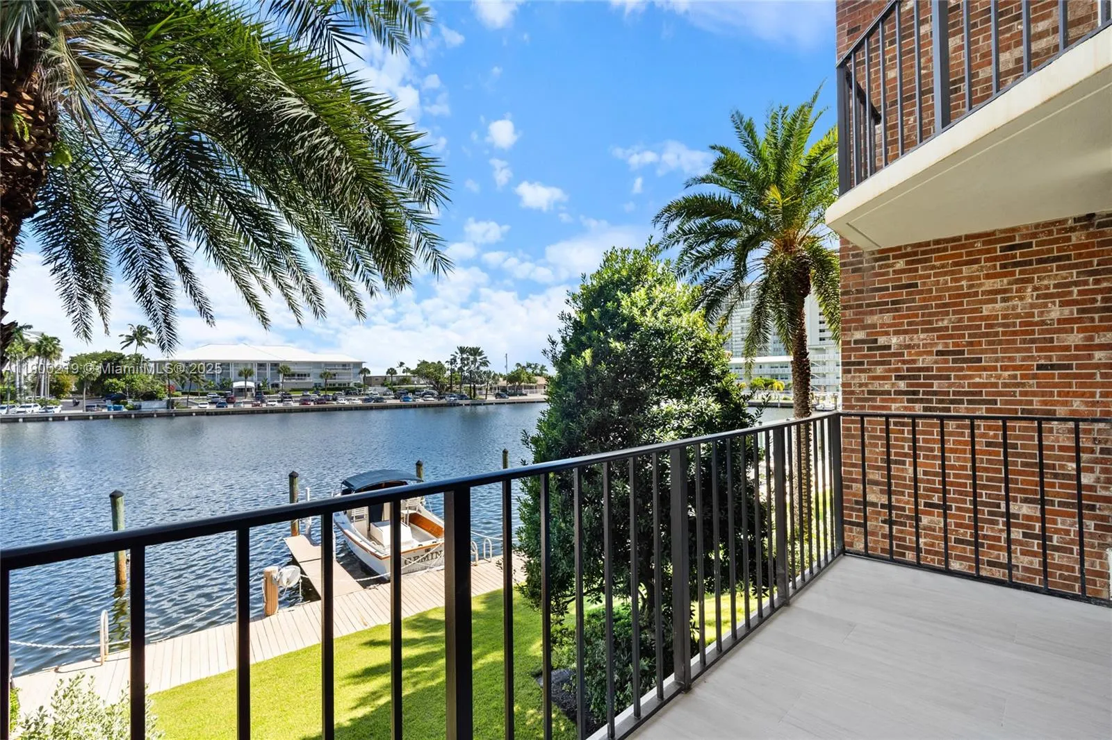 1800 S Ocean Dr, #109