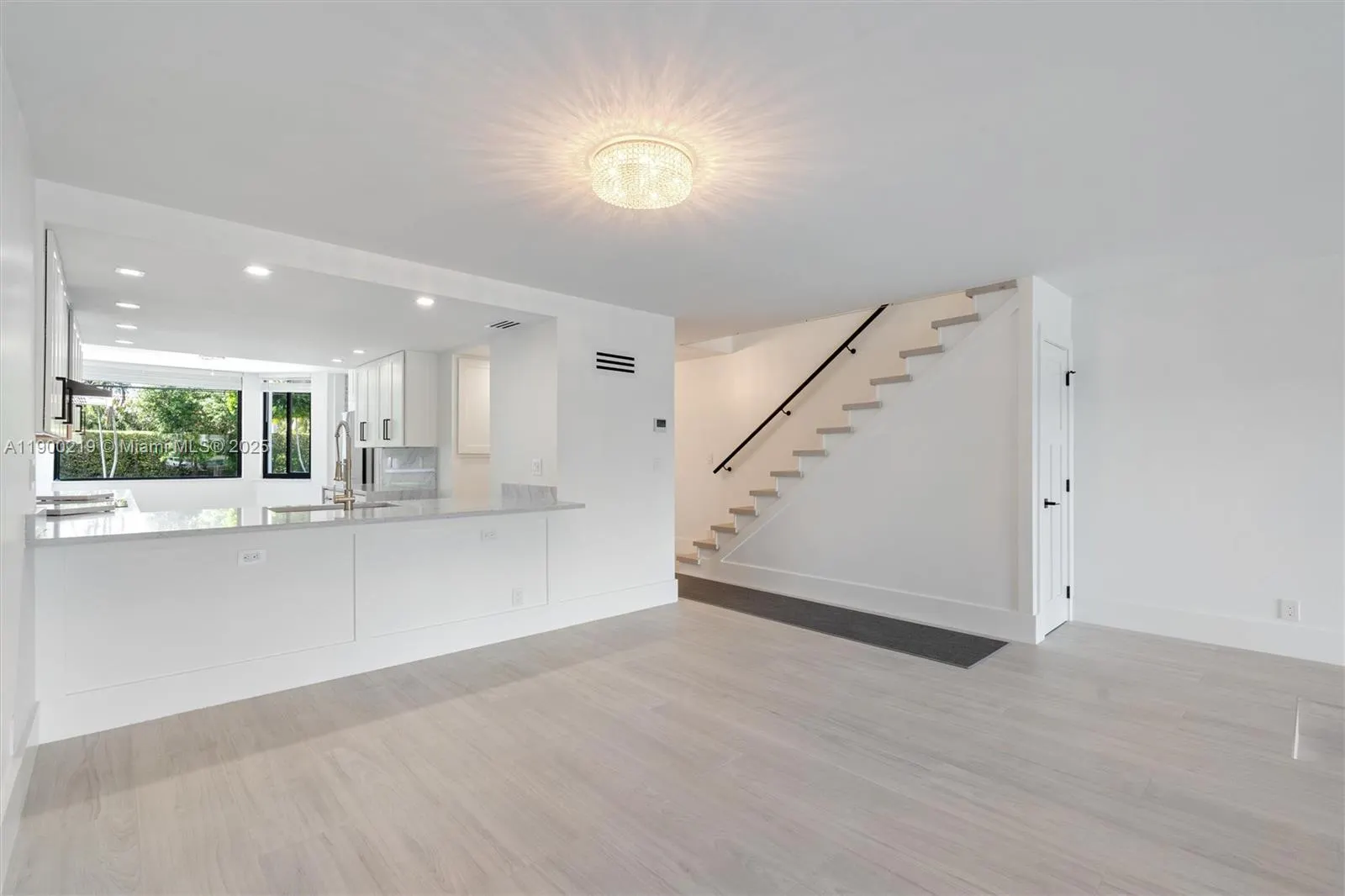 1800 S Ocean Dr, #109