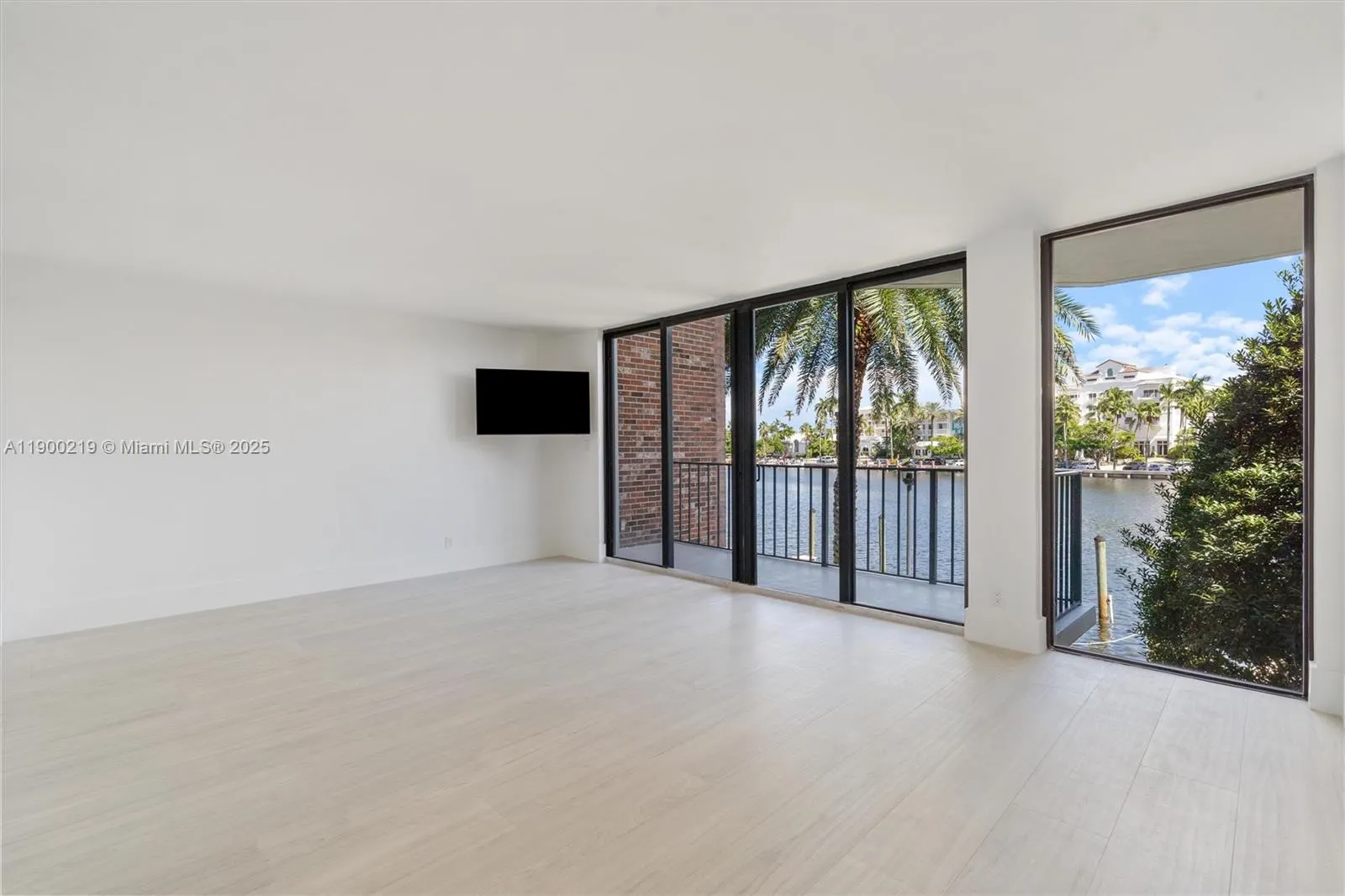 1800 S Ocean Dr, #109