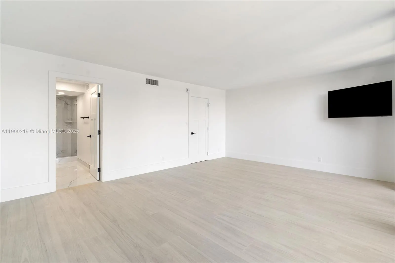 1800 S Ocean Dr, #109