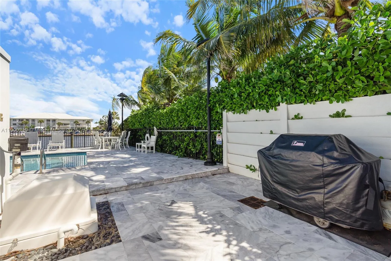 1800 S Ocean Dr, #109