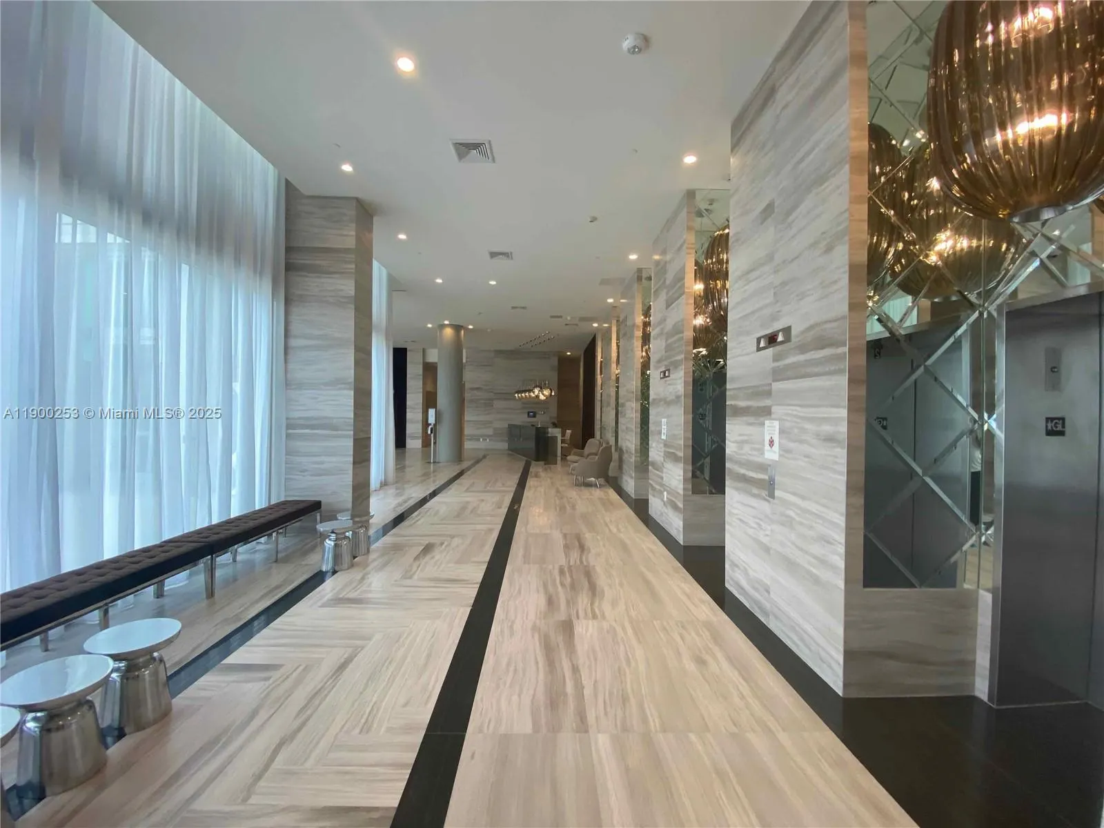 2000 Metropica Way, #408