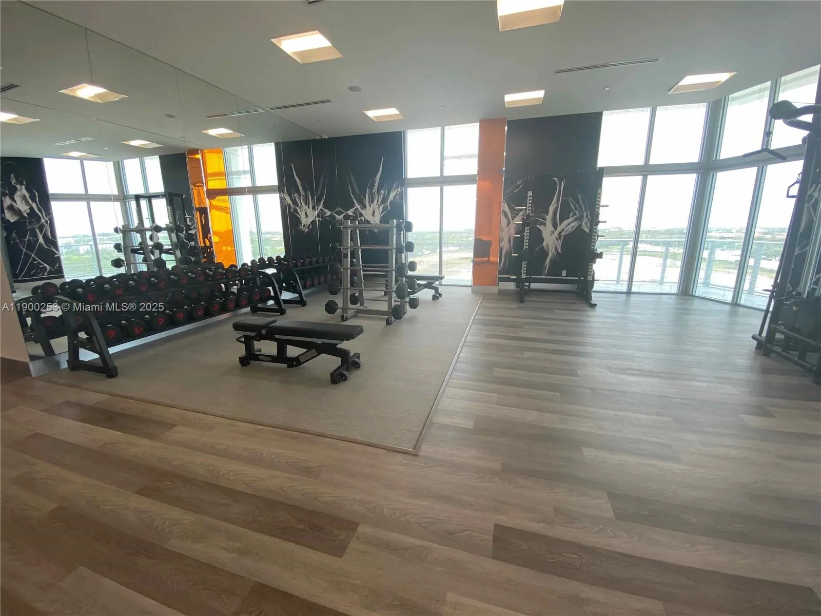 2000 Metropica Way, #408