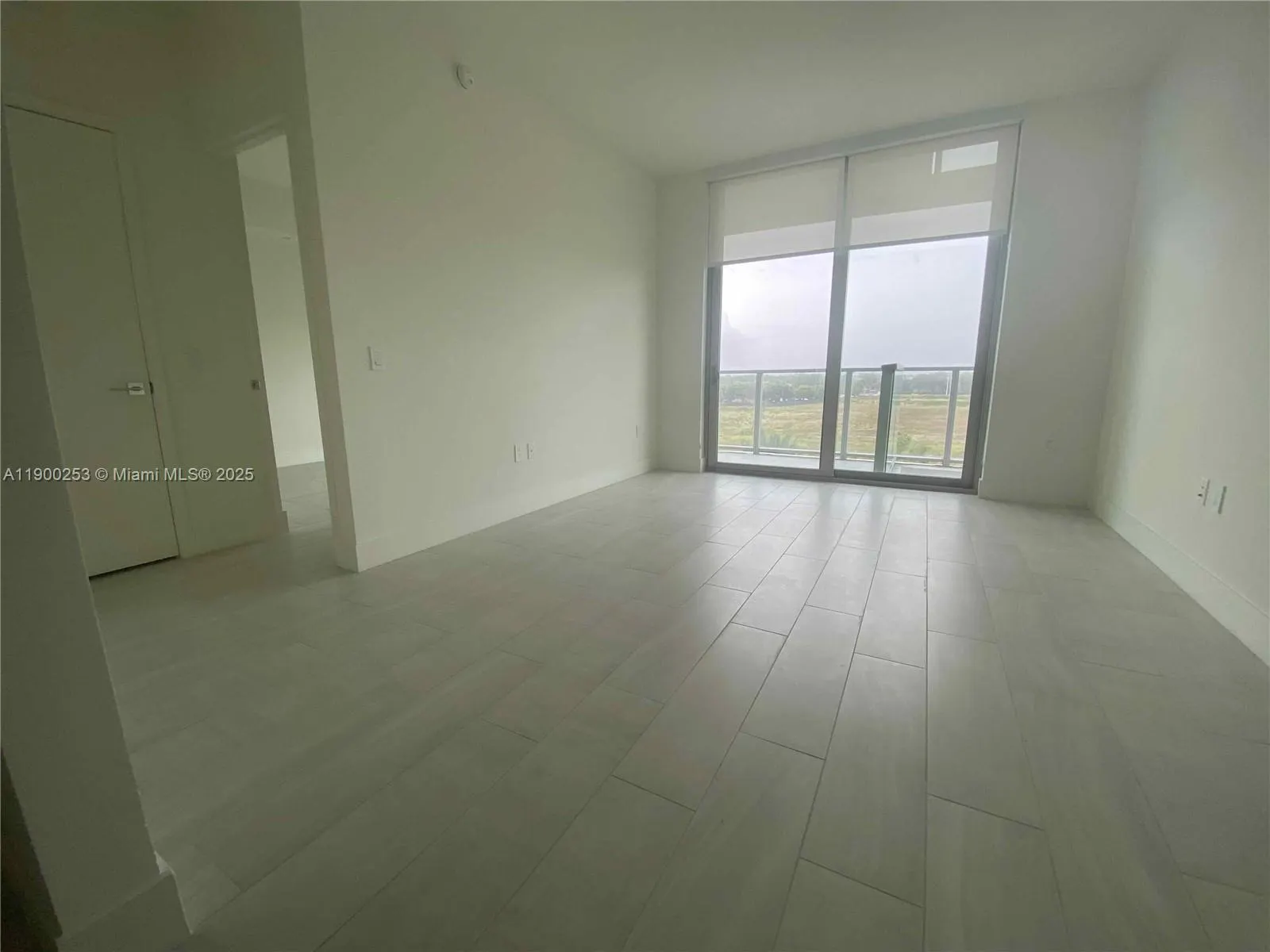 2000 Metropica Way, #408