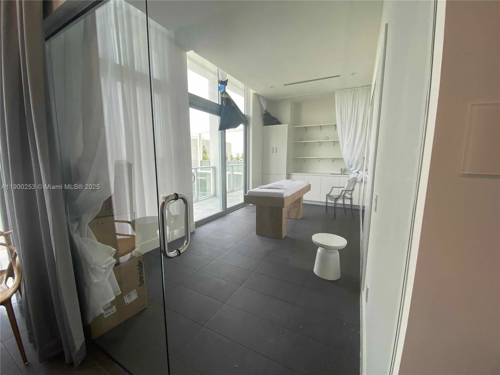 2000 Metropica Way, #408
