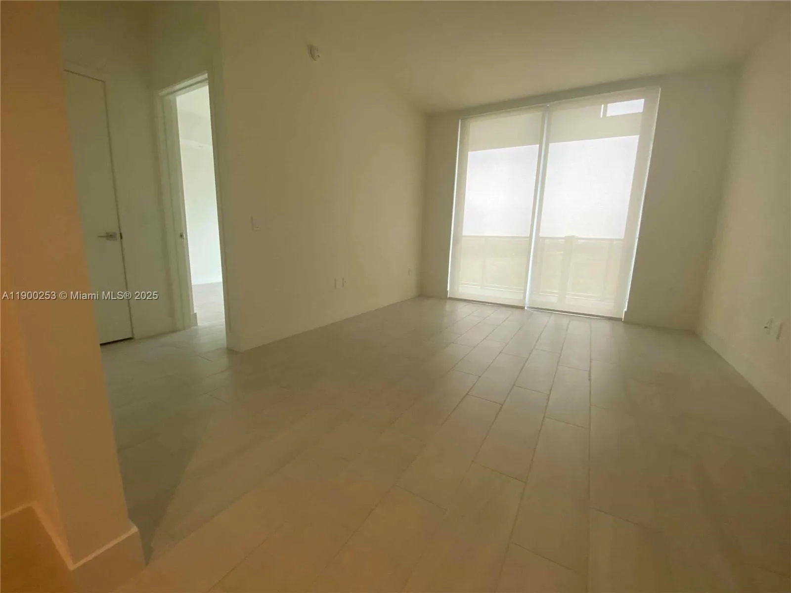 2000 Metropica Way, #408