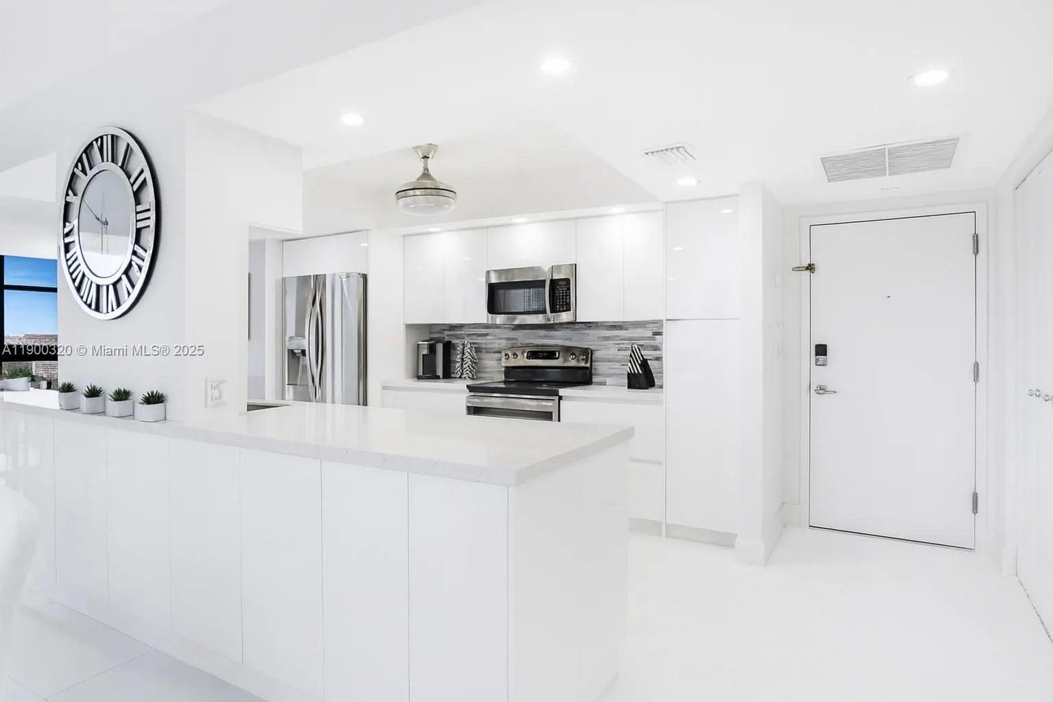 2017 S Ocean Dr, #1510