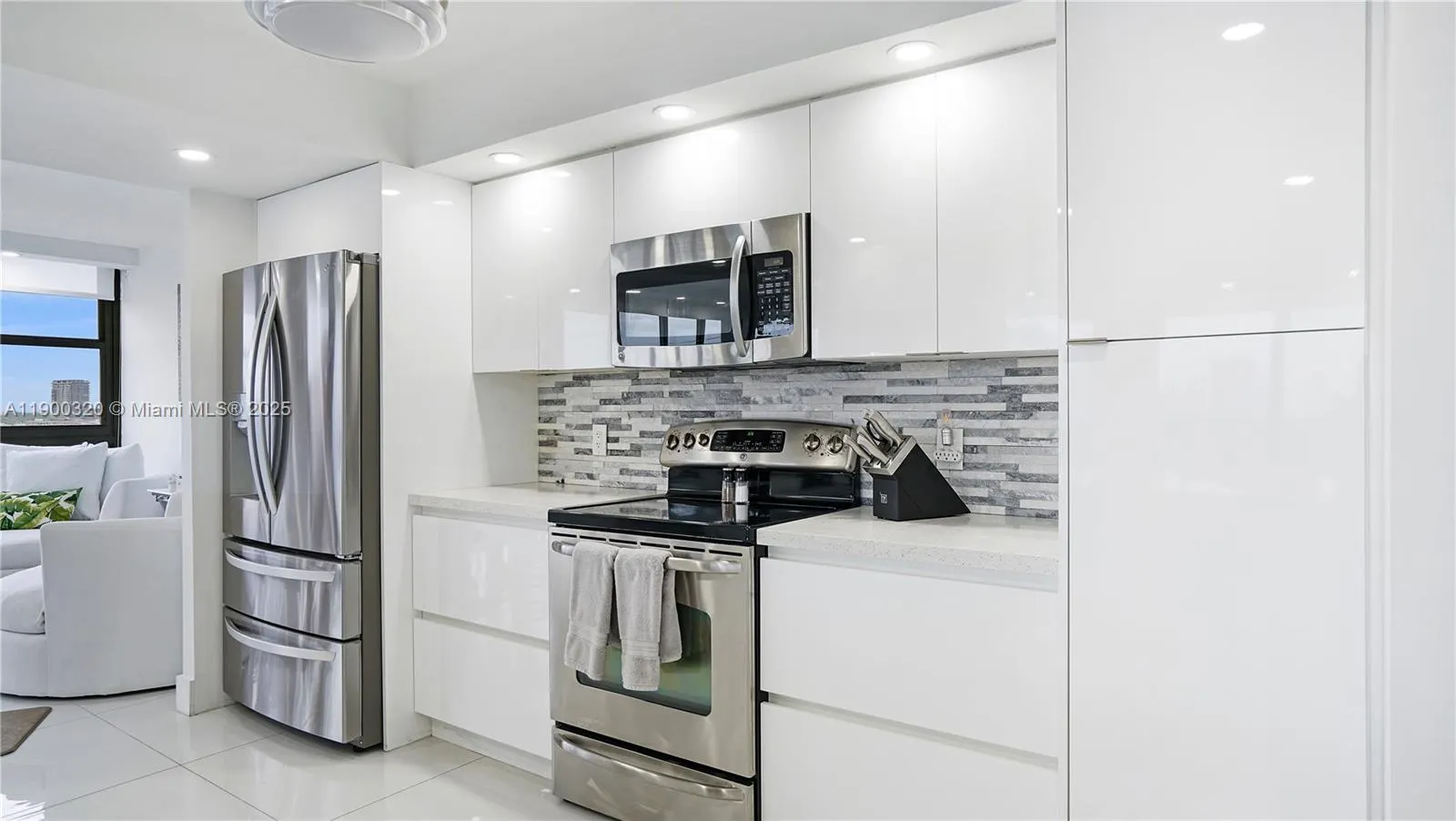 2017 S Ocean Dr, #1510