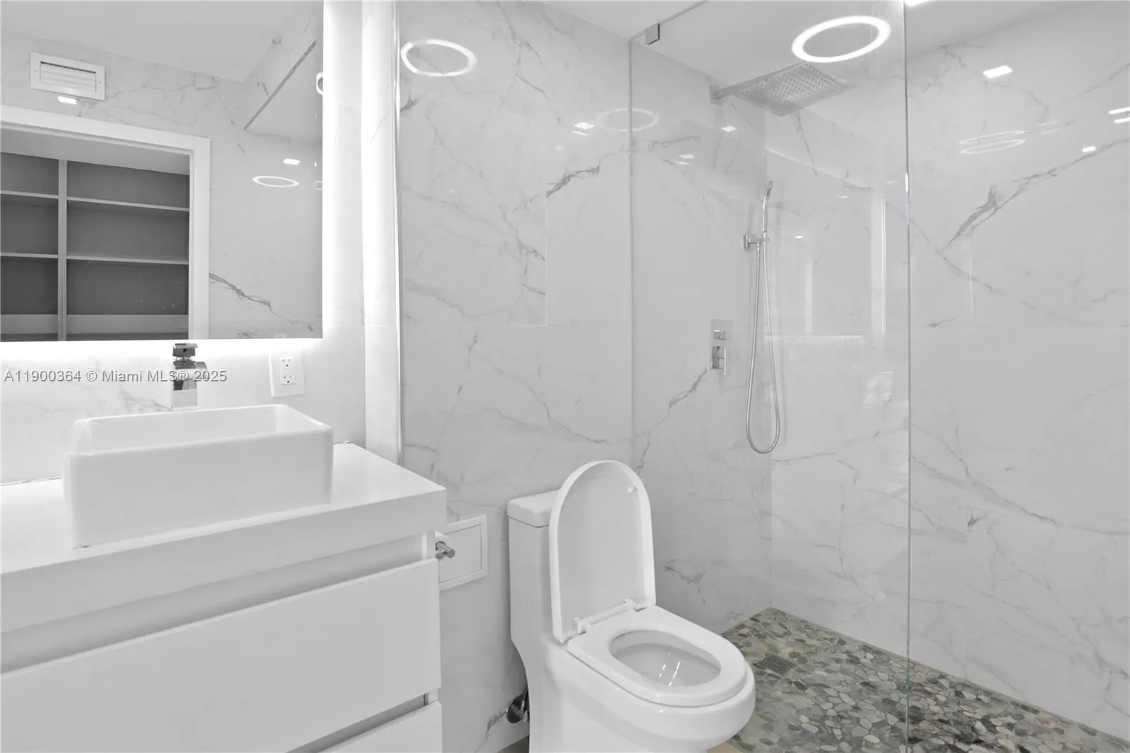 3675 N Country Club Dr, #2008