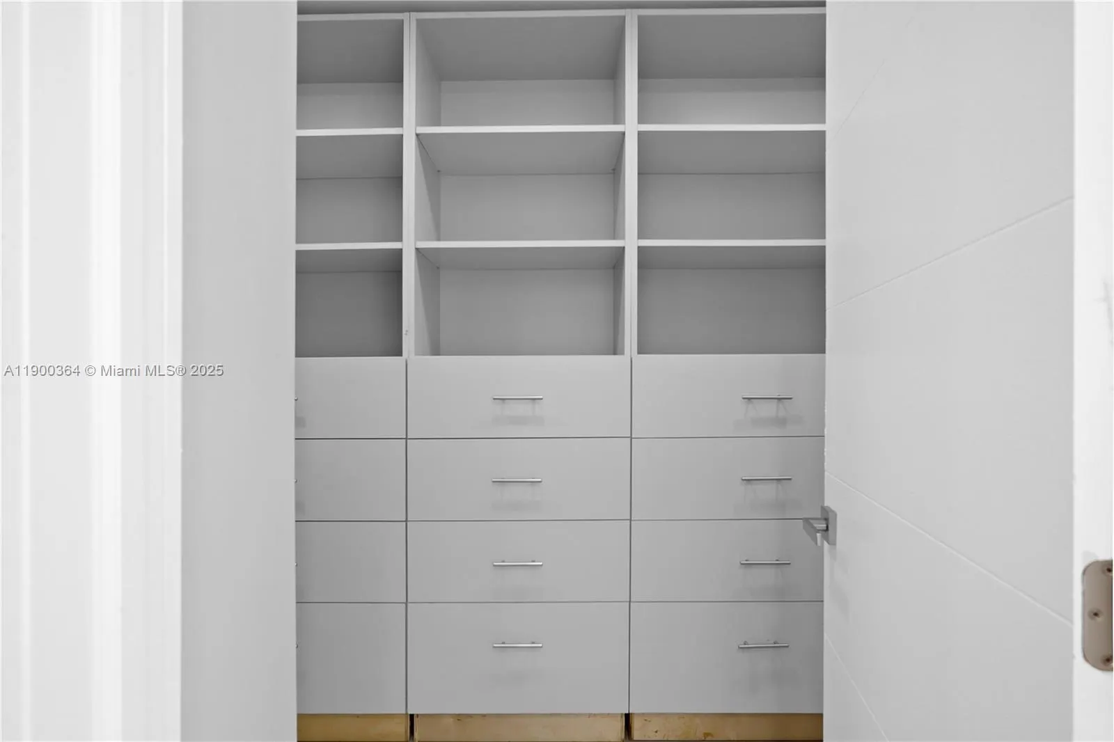 3675 N Country Club Dr, #2008