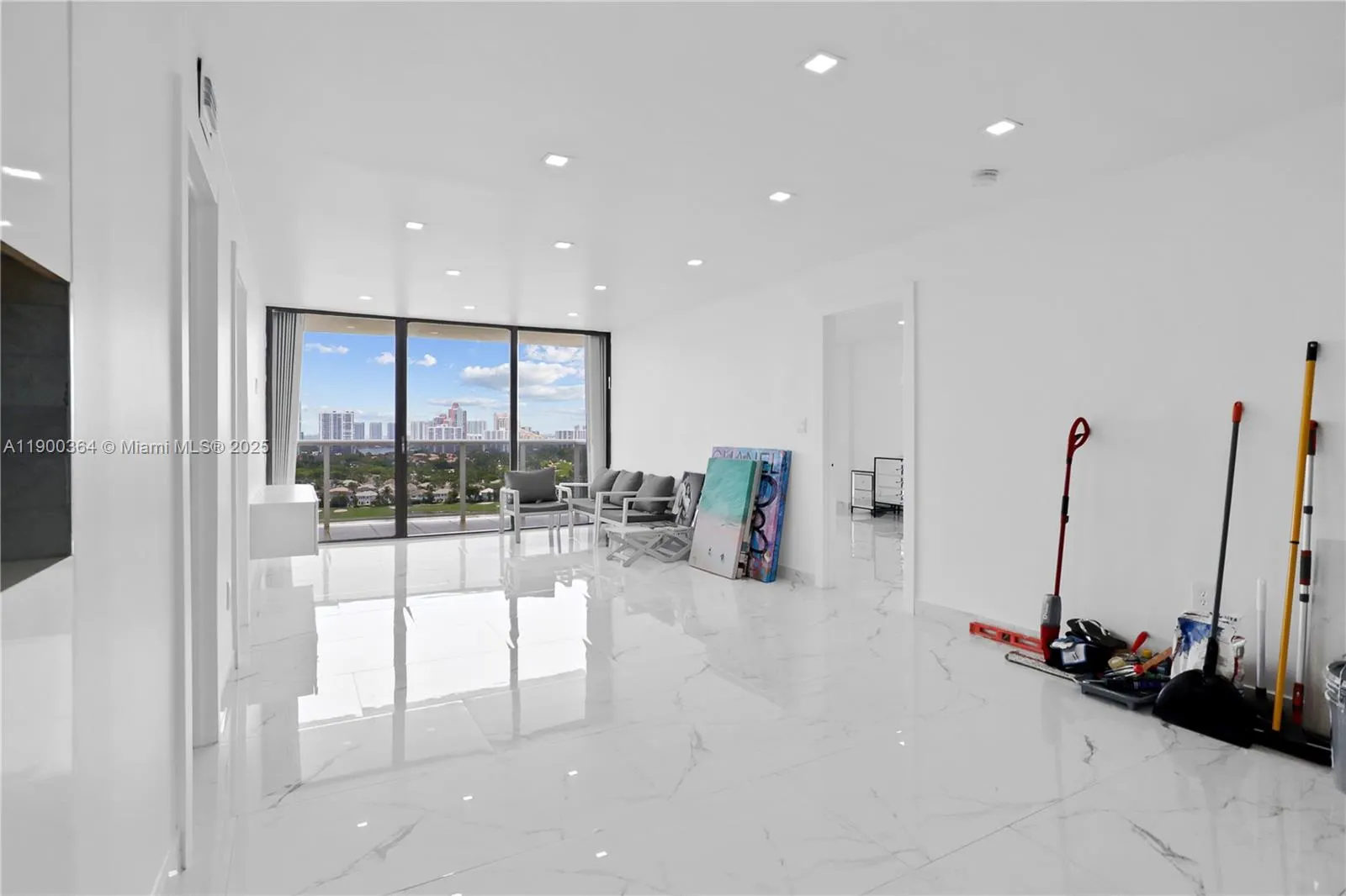 3675 N Country Club Dr, #2008