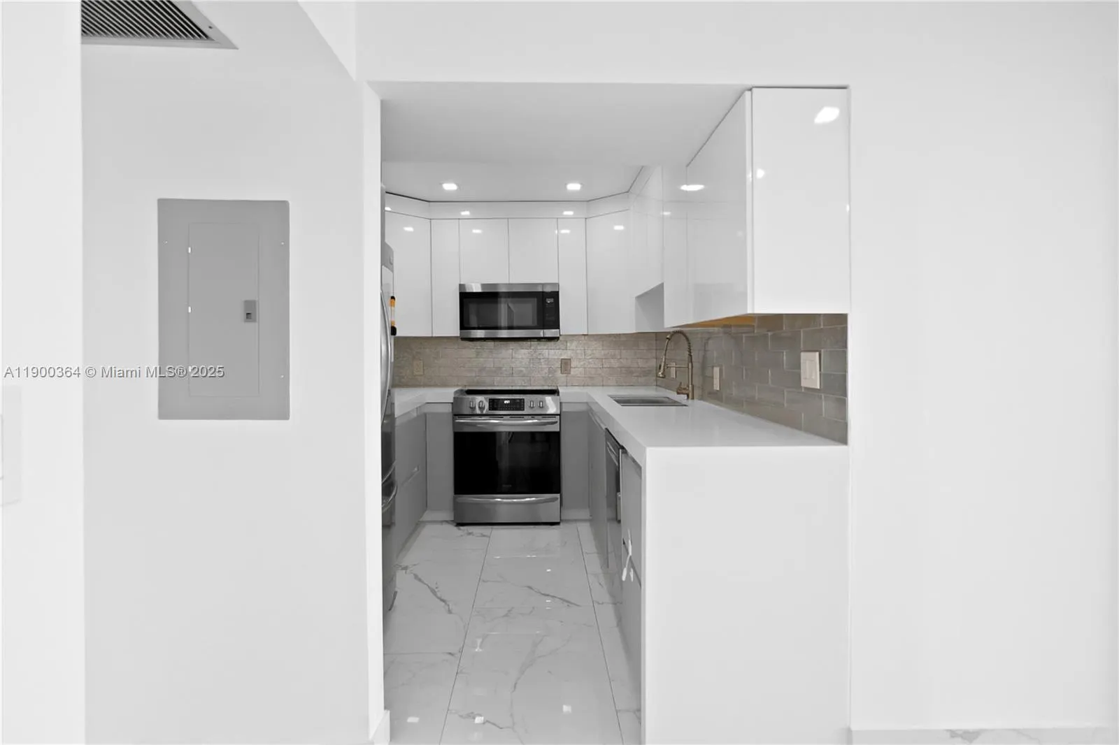 3675 N Country Club Dr, #2008