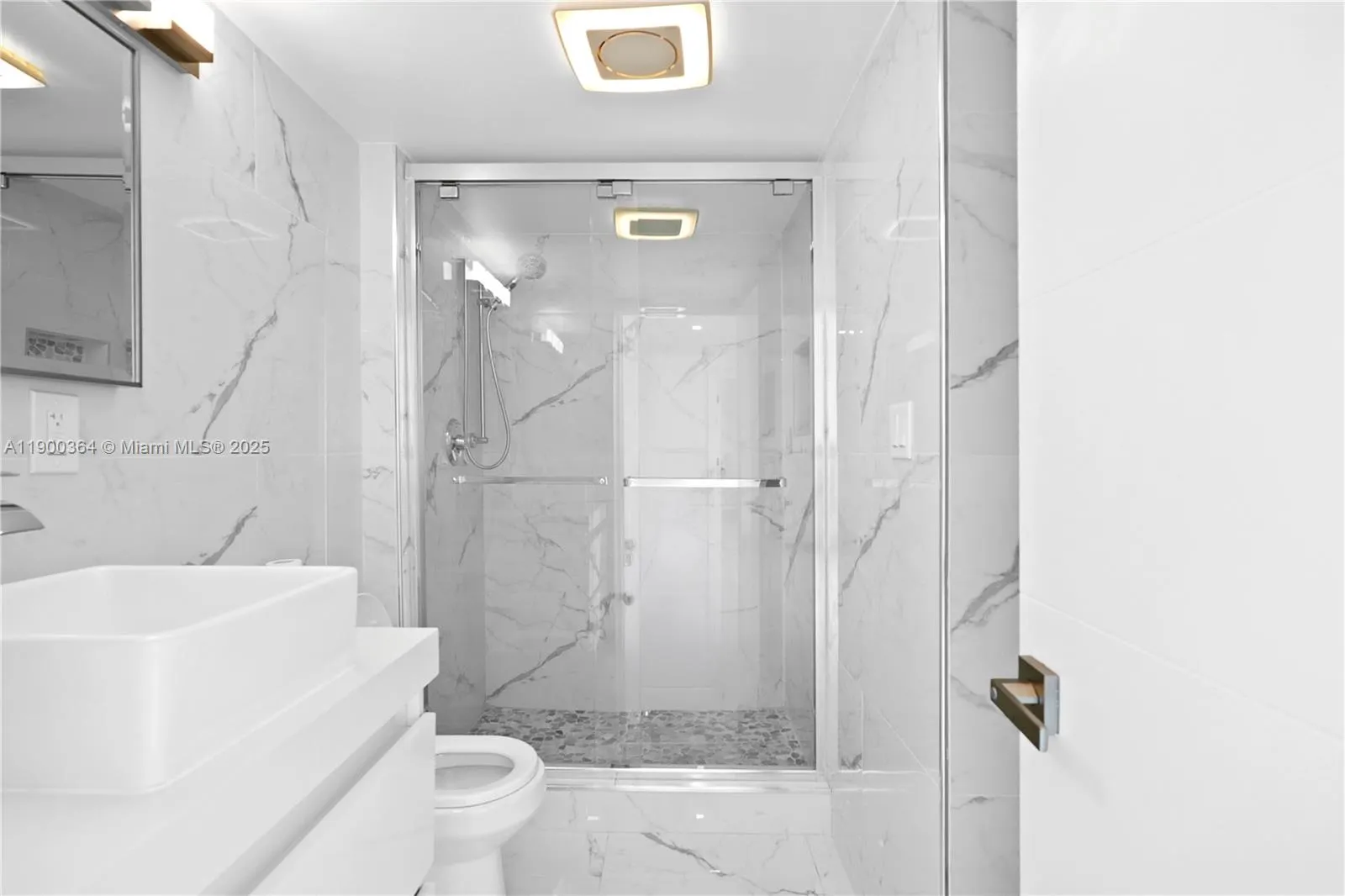 3675 N Country Club Dr, #2008