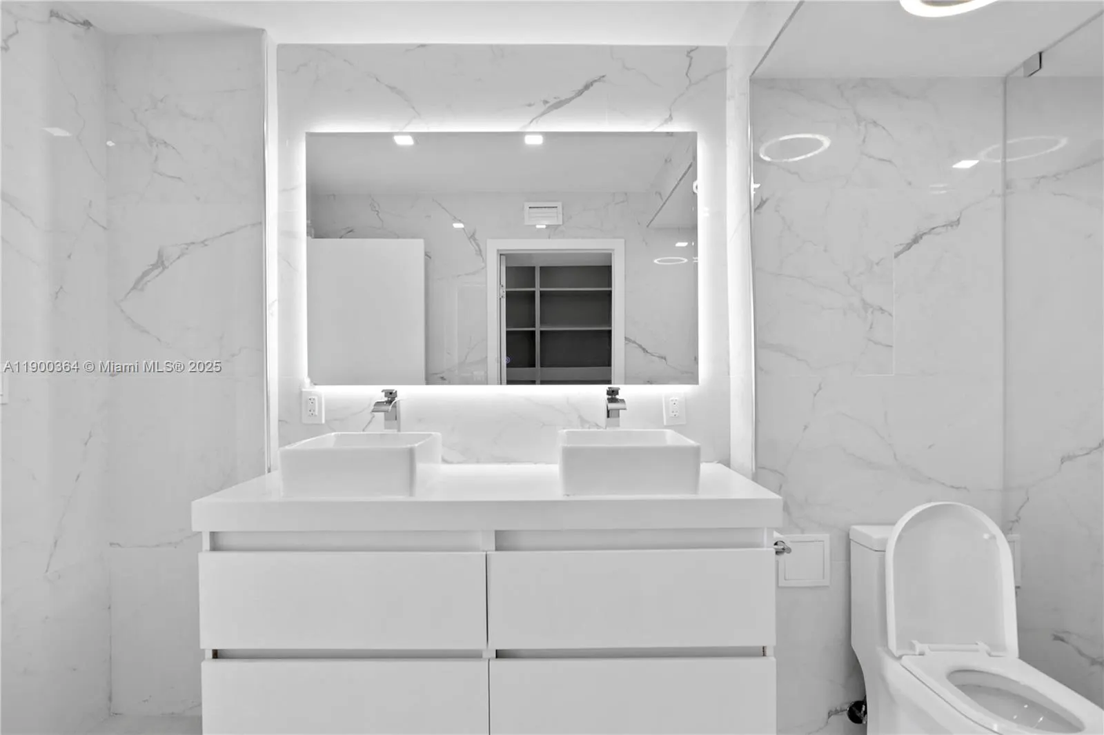 3675 N Country Club Dr, #2008